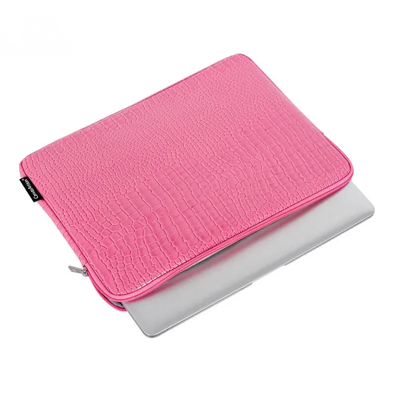 Pochette ordinateur rose en cuir