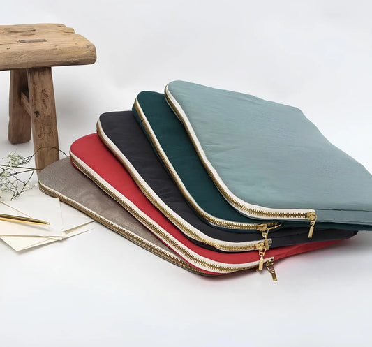 Comment choisir la housse d’ordinateur idéale selon votre usage : travail, voyage ou études